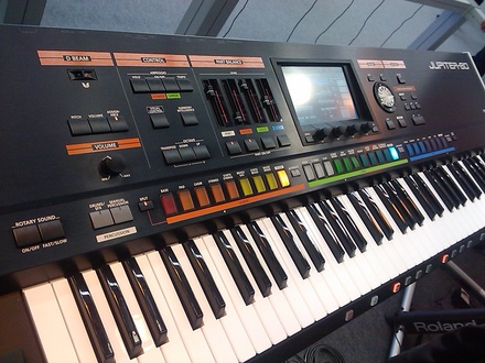 Roland Jupiter-80